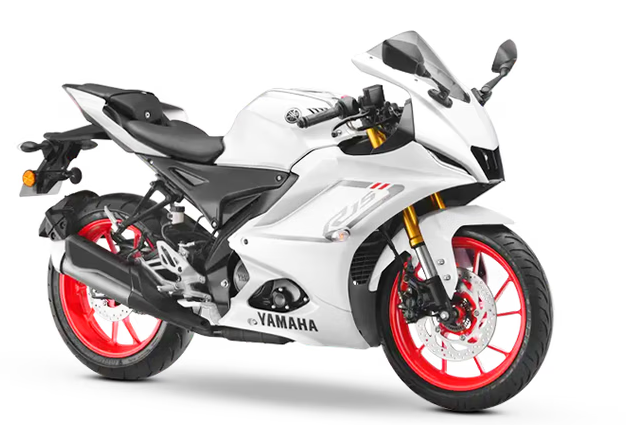 Yamaha R15 V4 on rent in Kolkata